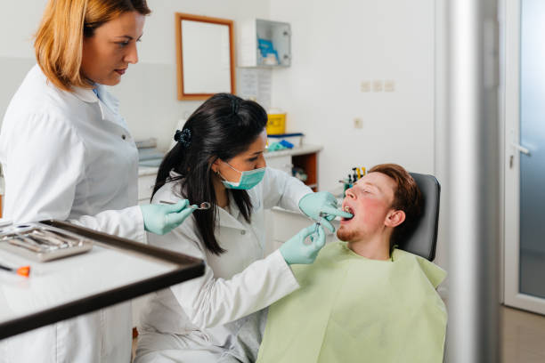 Best Broken or Cracked Tooth Emergency Dentist in Palmer Ranch, FL